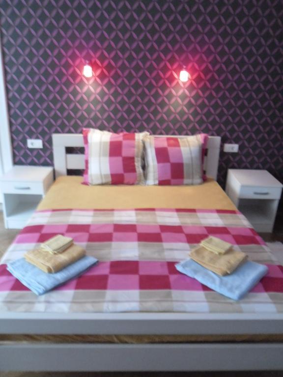 Family Top Rooms Bela Lada Sobe Нови-Сад Номер фото